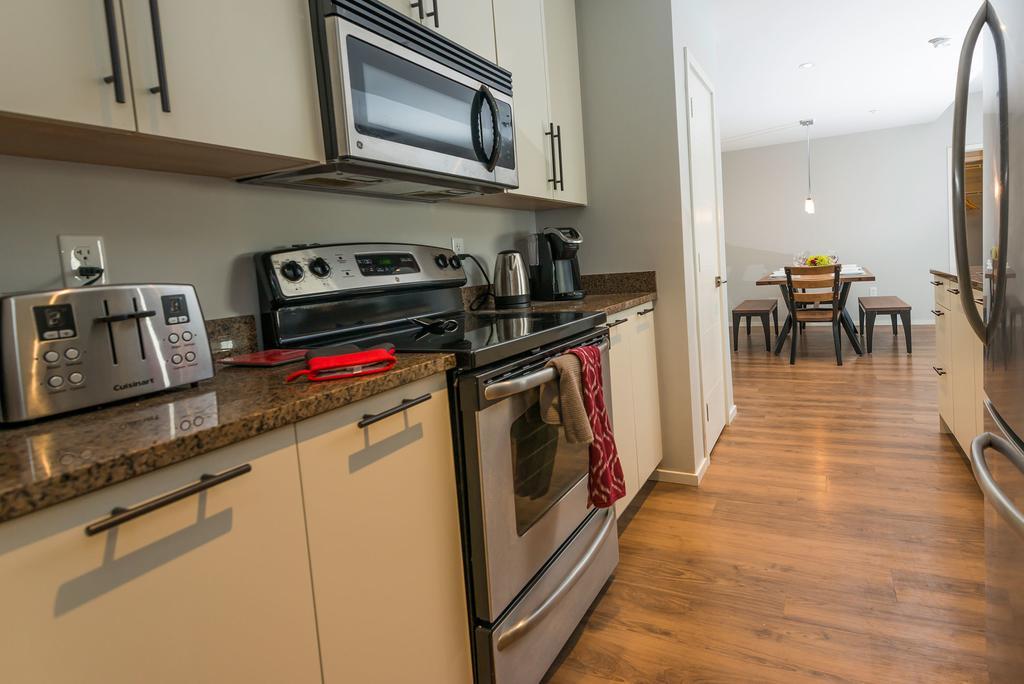 Nova Suites Inc. Halifax Exteriör bild